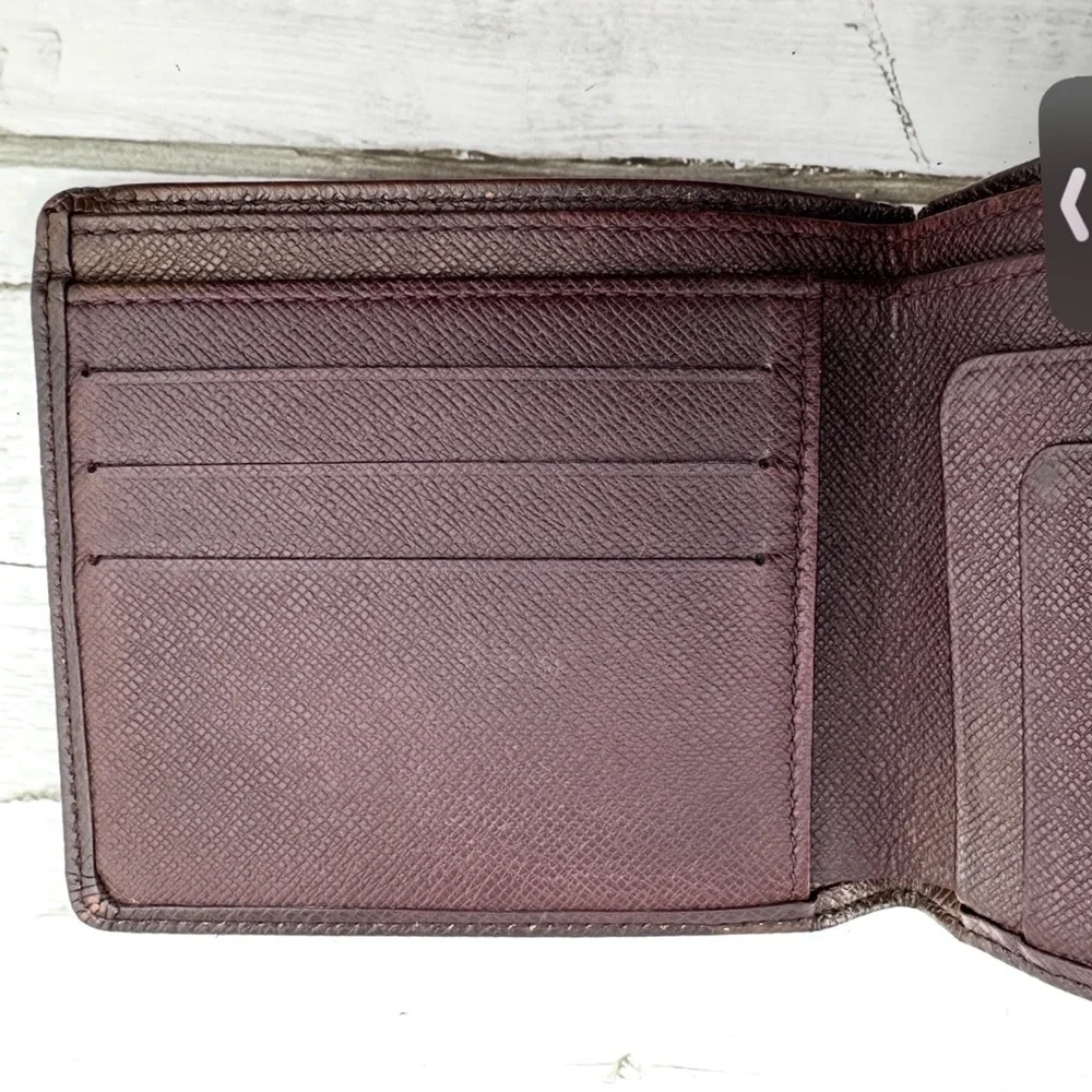 AUTHENTIC Louis Vuitton wallet. Dark brown.